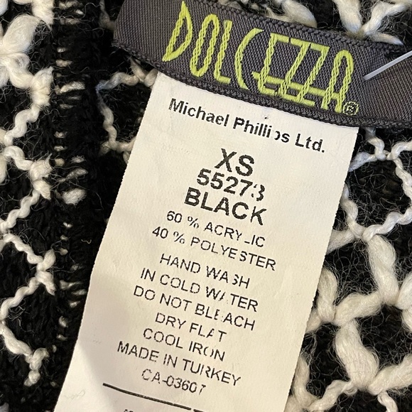 DOLCEZZA Black & White Knit Long Tunic Cardigan with awesome Ruffled Collar! - Picture 8 of 12